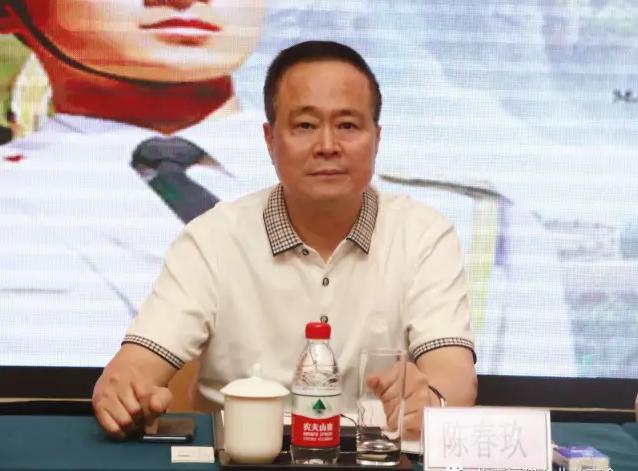 北京福建企業(yè)總商會(huì)黨委書記、會(huì)長(zhǎng)陳春玖